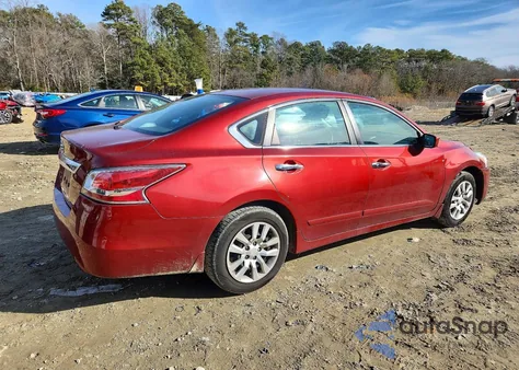 2015 Nissan Altima 2.5 из США, поврежденный, VIN 1N4AL3AP2FC458306
